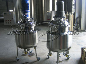 Electrically heated mixing tank